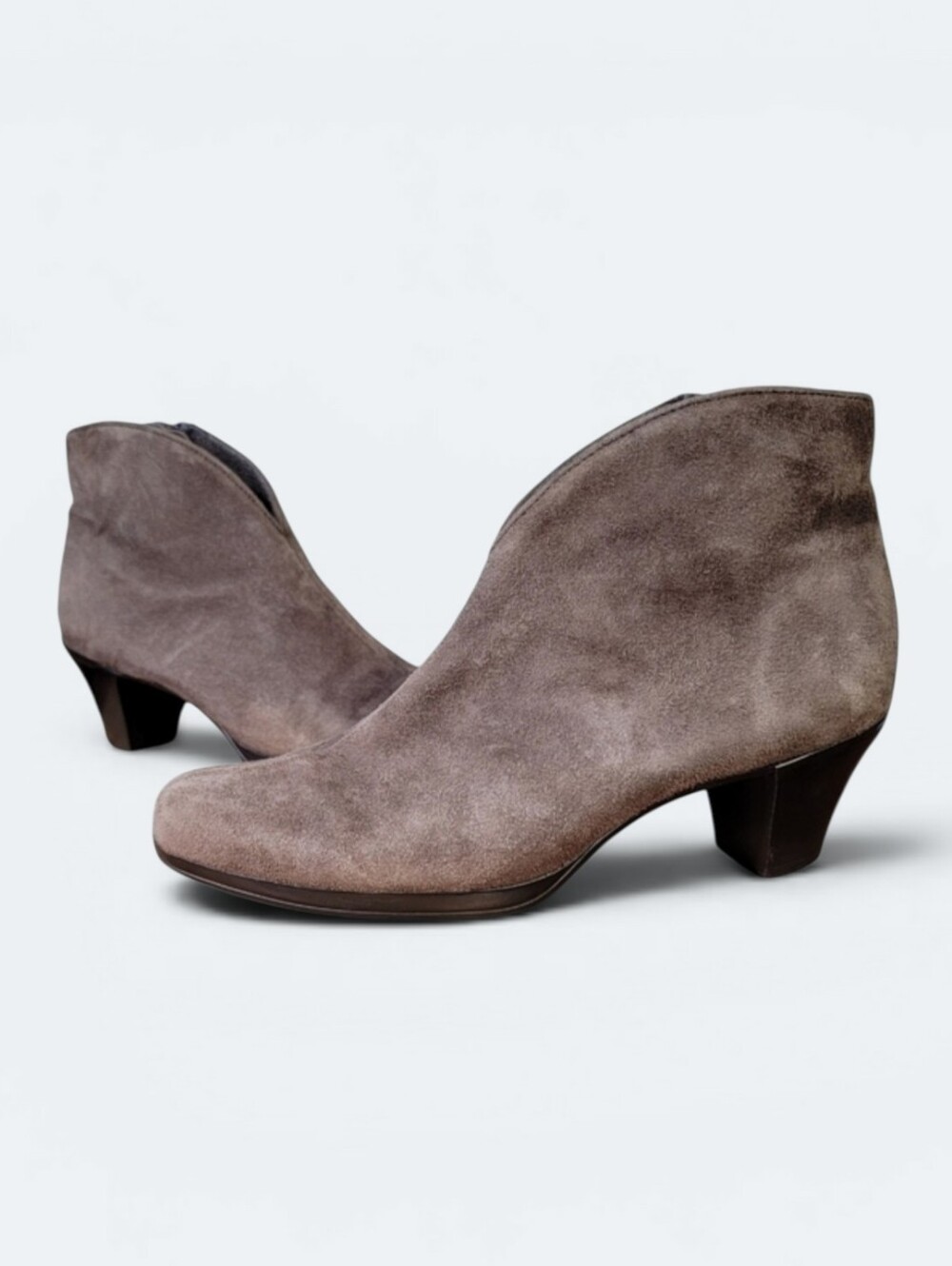Munro Robyn Ankle Bootie Suede Stack Heels Size 6